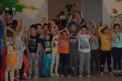 roUy4Q16D9384